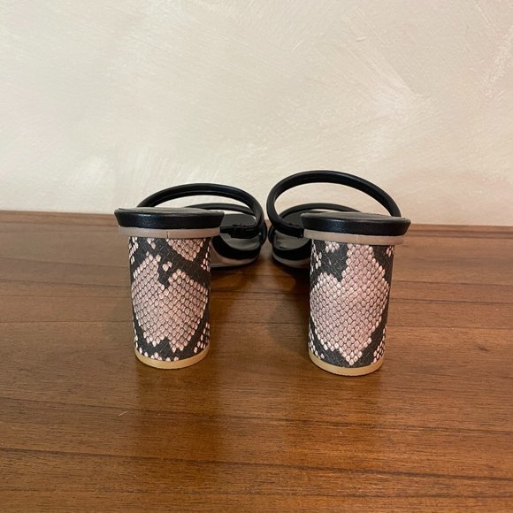 NWOT A New Day Black Snake Skin Round Heels in size 6.5 - Picture 2 of 8